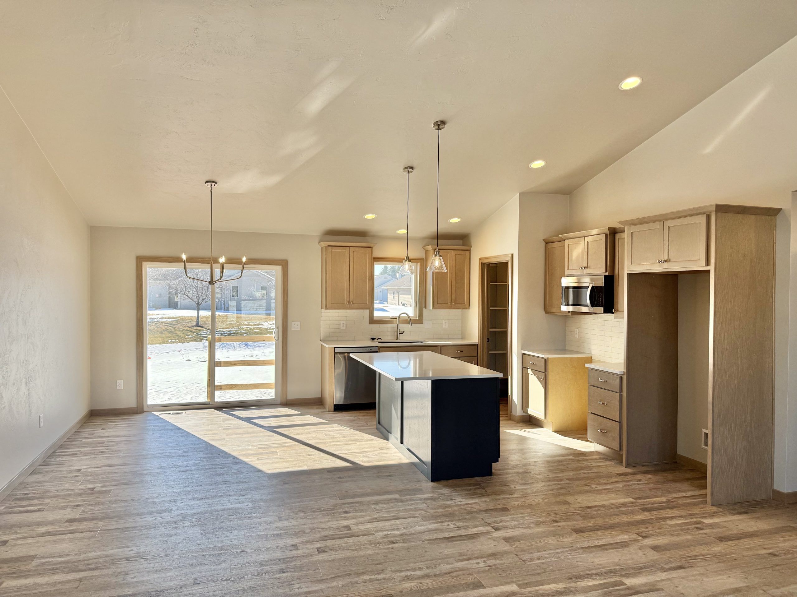 2188 Creeksedge Cir. Ashwaubenon, WI 54115