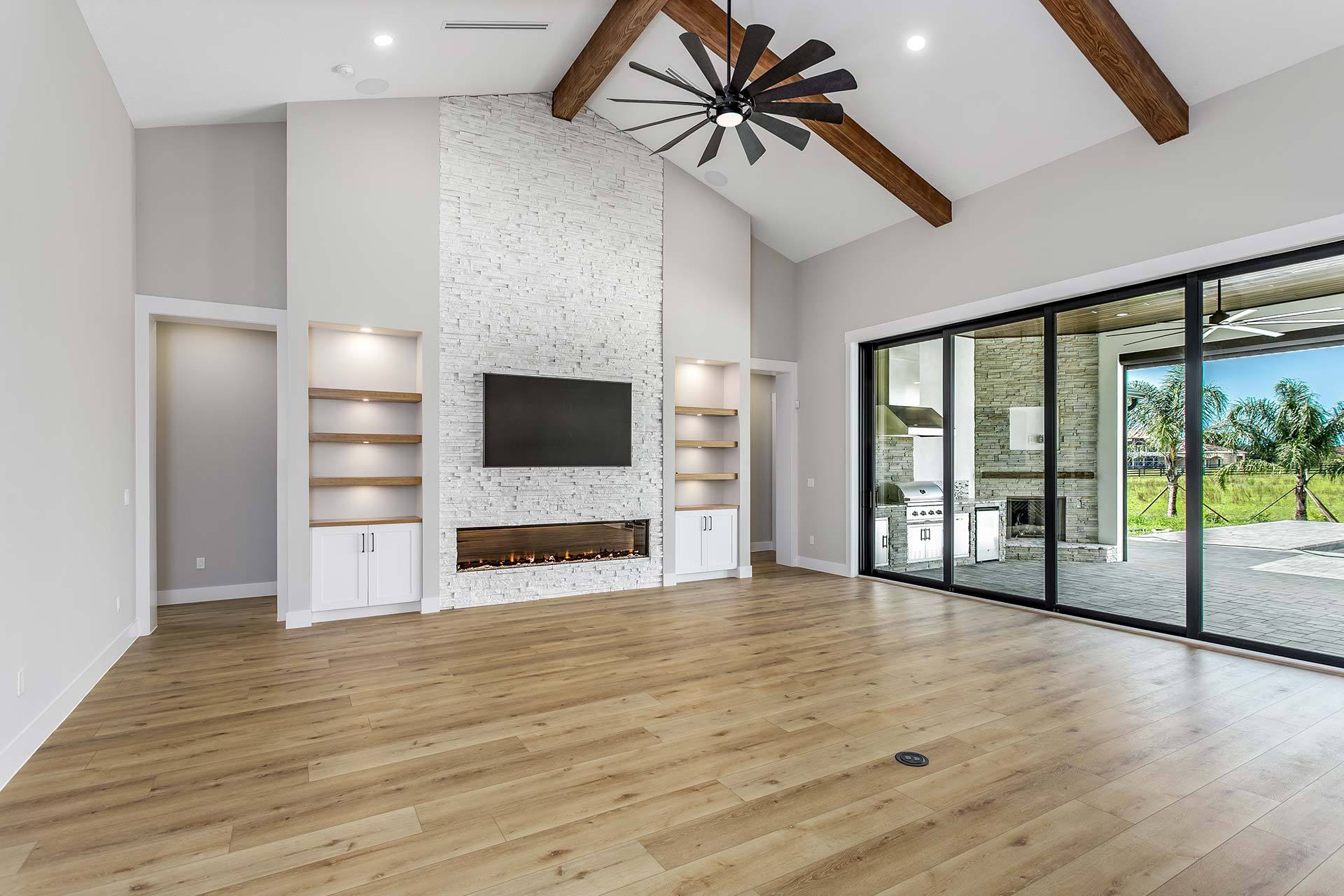 Southern & Traditional Custom Homes por Southern & Traditional Custom Homes en Tampa-St. Petersburg Florida