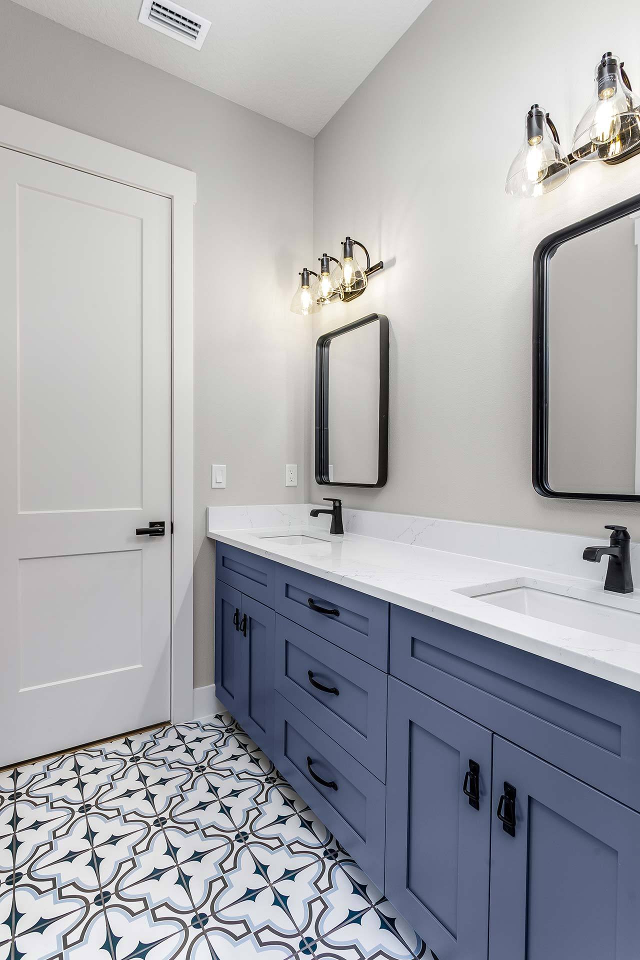 Southern & Traditional Custom Homes - Apollo Beach, FL