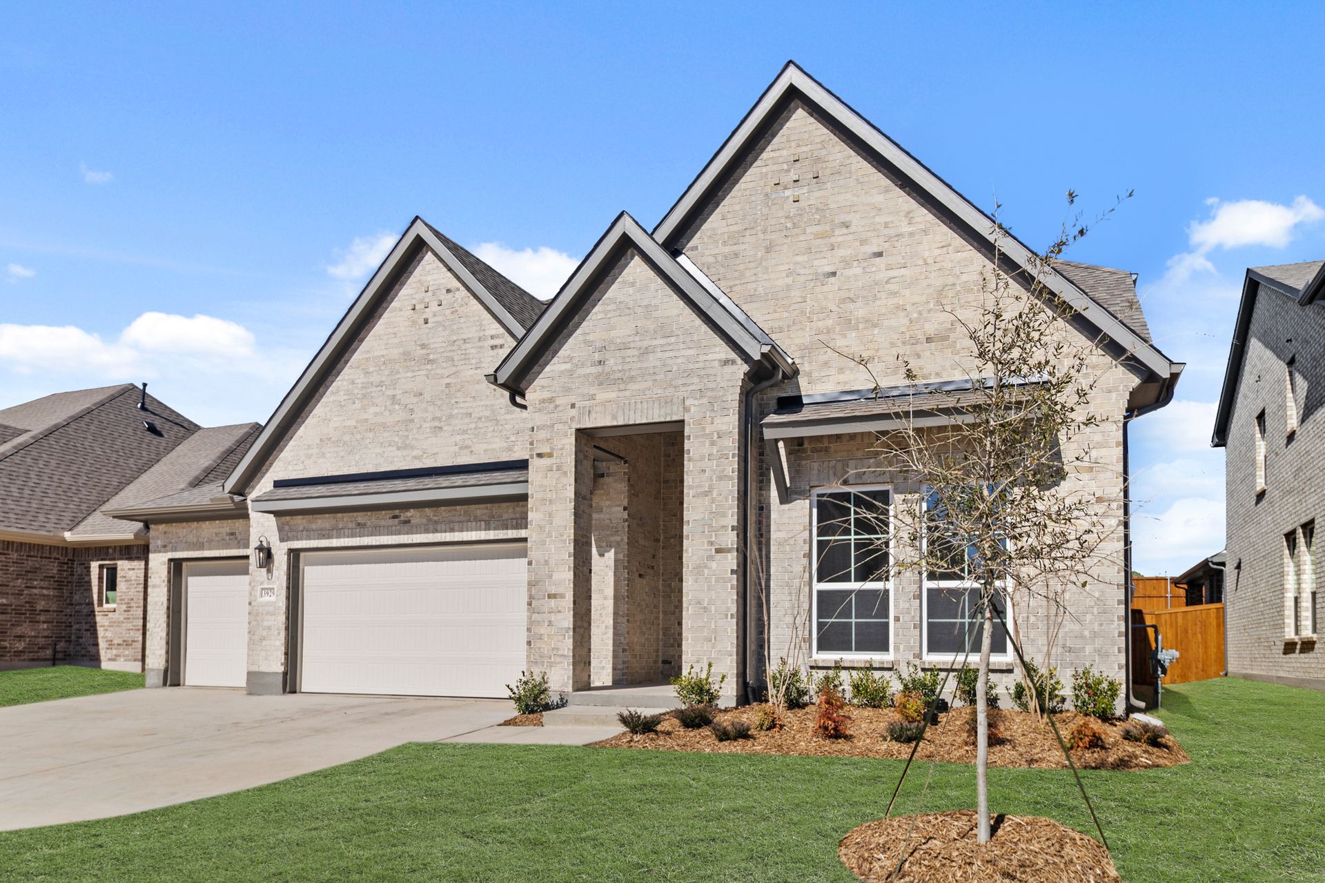 Lyons Crest Estates - Garland, TX