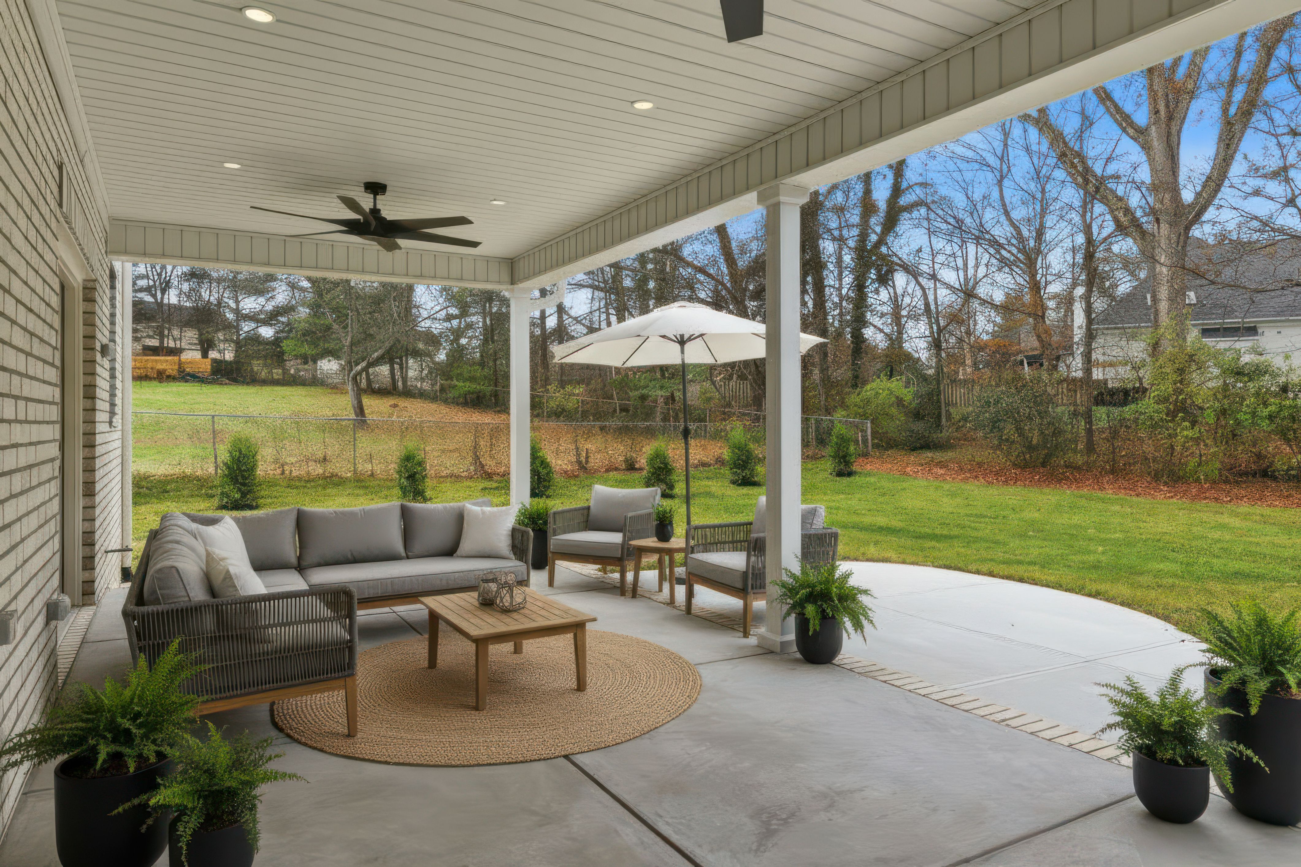 casa en Meadows ON Mcfee por Saddlebrook Properties