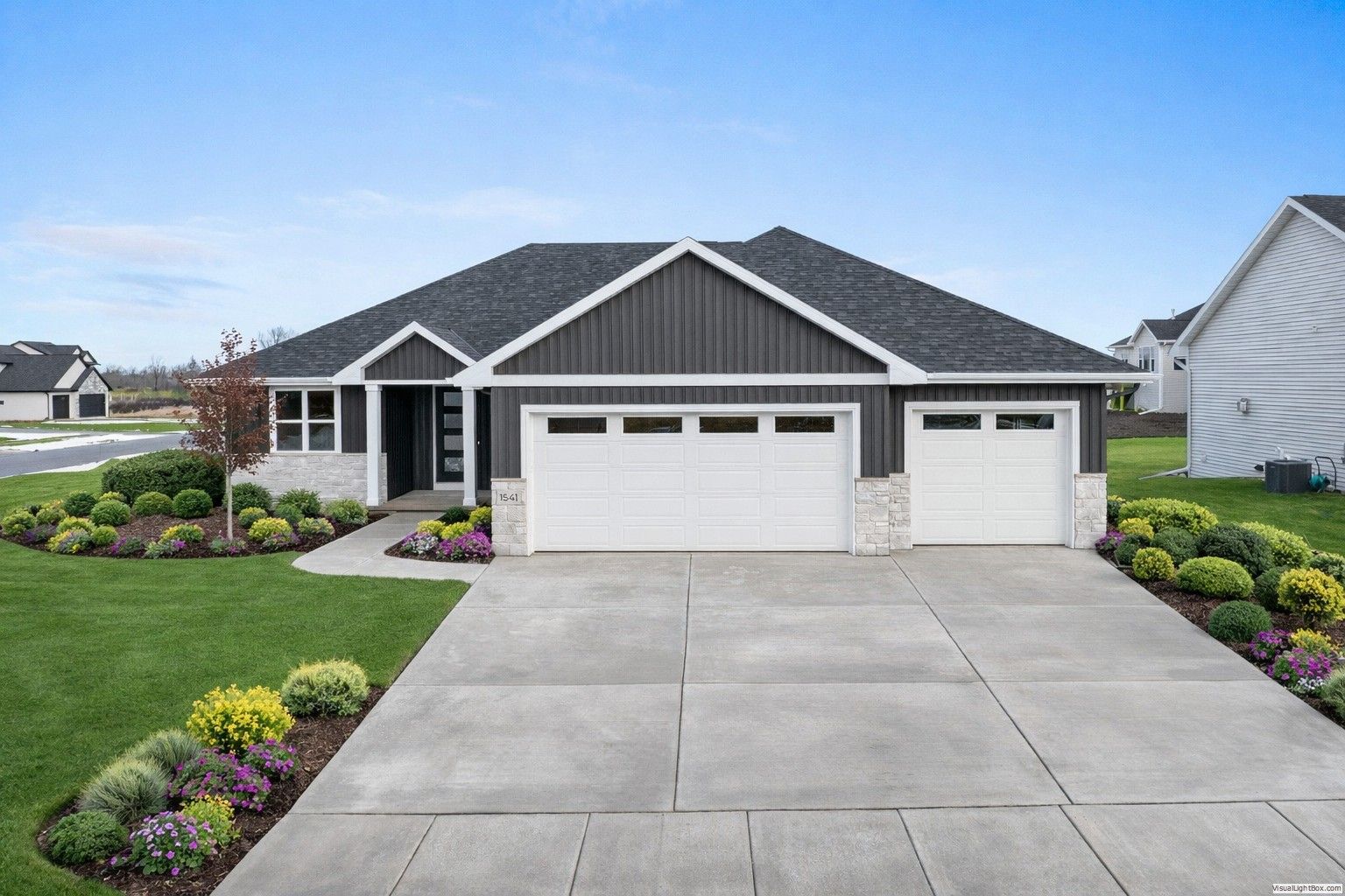 casa en Detrie Builders, Inc. por Detrie Builders, Inc.