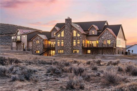 2570 Vista Loop Drive. Billings, MT 59106