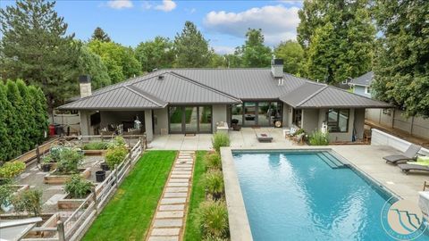 1833 Iris Lane. Billings, MT 59106