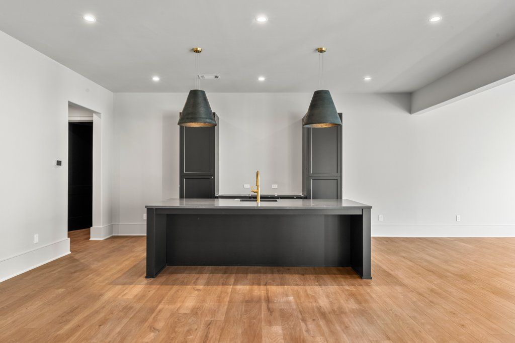 469 Emily Reed Lane Atlanta. Atlanta, GA 30342