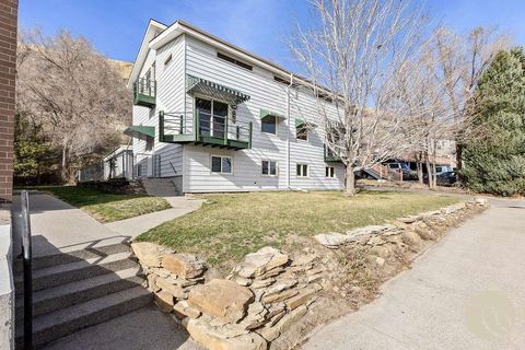 1923 1925 Burnstead Drive. Billings, MT 59106