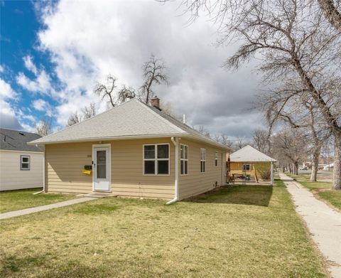 320 4 Th Avenue Laurel. Billings, MT 59106