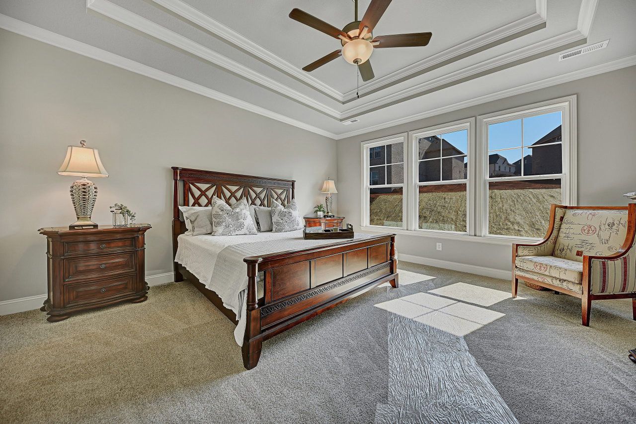 casa en Meadows ON Mcfee por Saddlebrook Properties