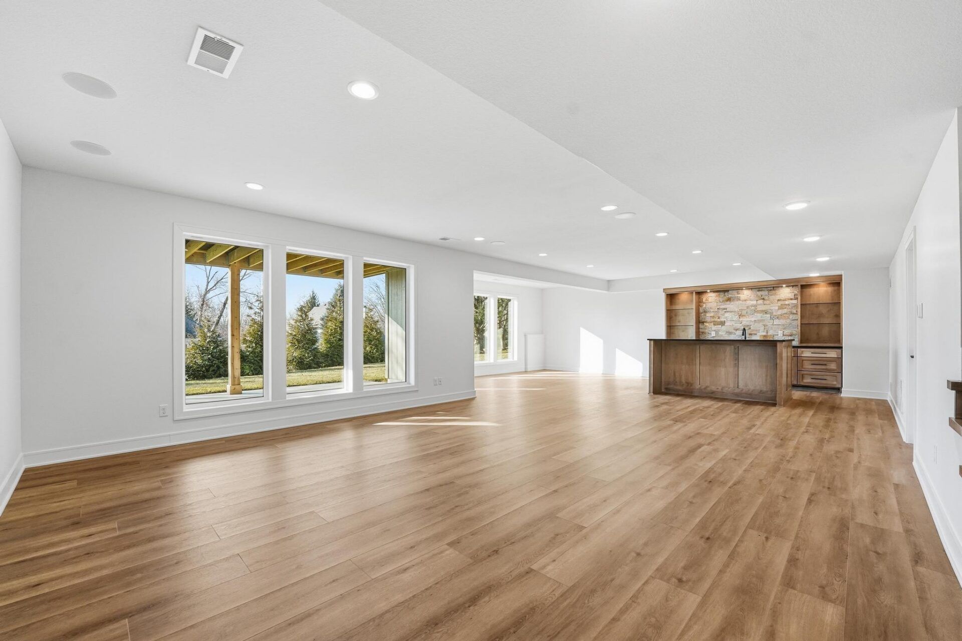 4300 Ne Hideaway Dr. Lees Summit, MO 64064