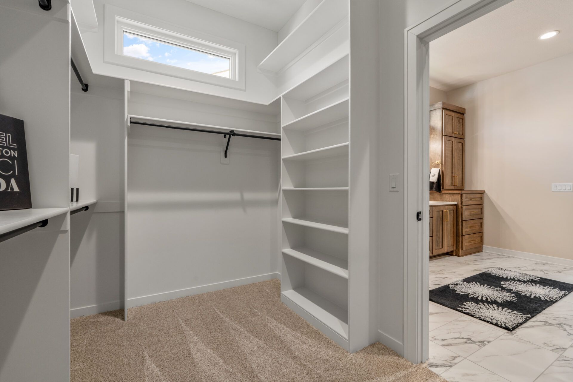 4316 Ne Hideaway Dr. Lees Summit, MO 64064