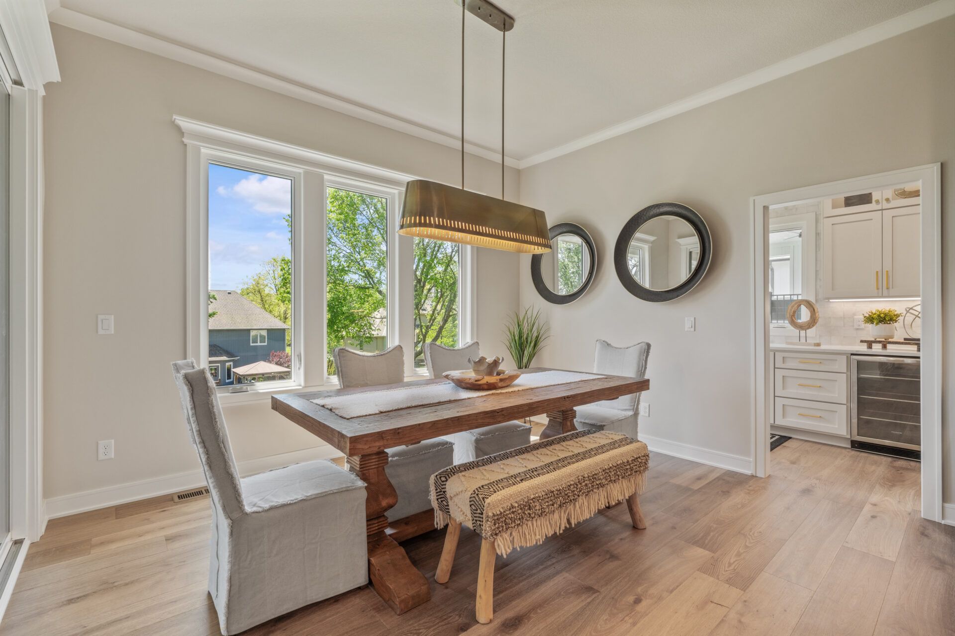 4316 Ne Hideaway Dr. Lees Summit, MO 64064