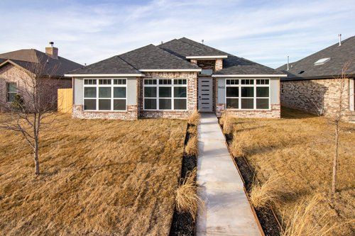 casa en Hollywood Park por B&M Amarillo Homes