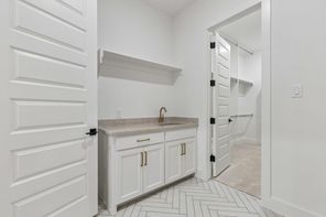 3904 Meander Way (Plan Unknown)