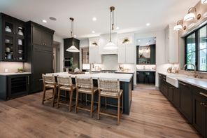964 Country Commons