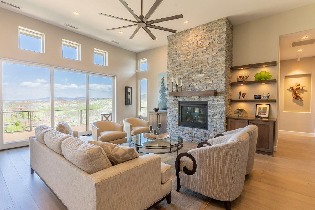 casa en Crystal Creek Builders, Inc. por Crystal Creek Builders, Inc.