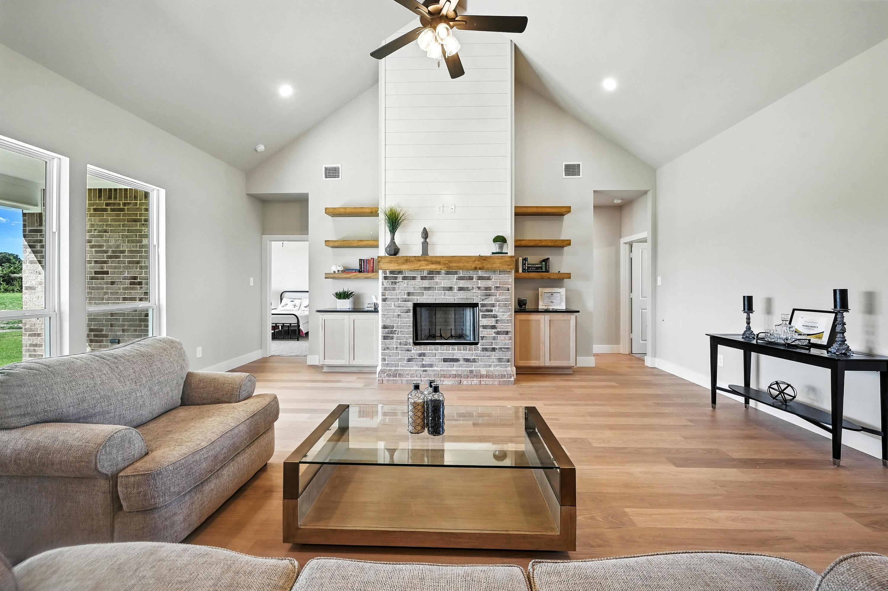 casa en Mcbee Homes 1114 Silver Sage por McBee Homes