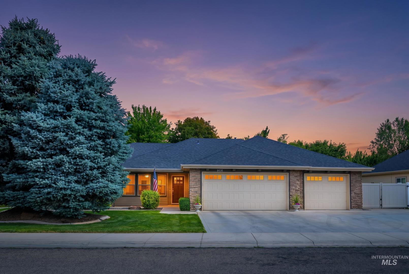 casa en Cameron Jayo Homes por Cameron Jayo Homes