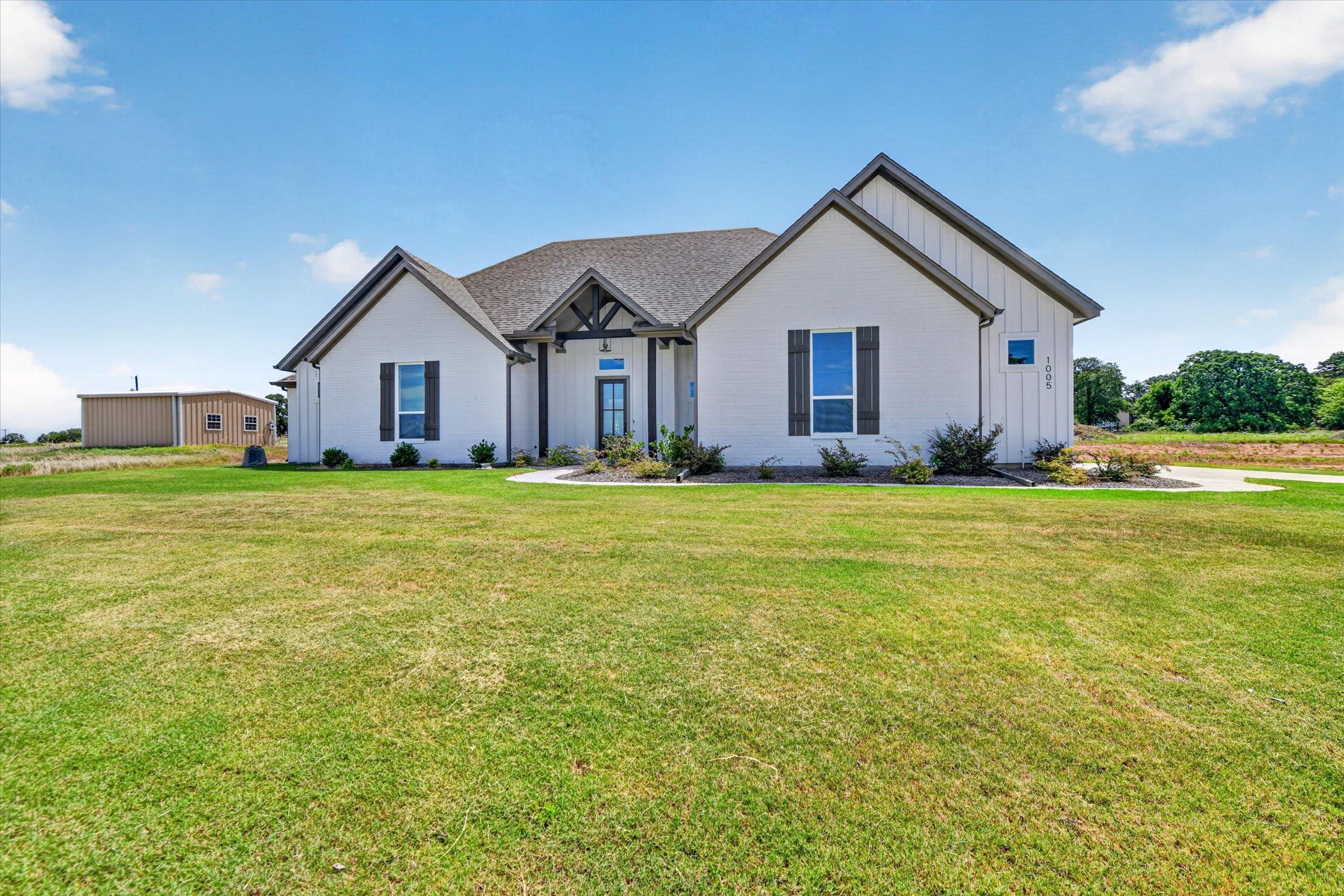 Mcbee Homes 1005 Ronnie CT - Fort Worth, TX