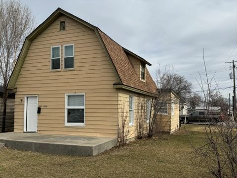 413 Birch Avenue Laurel. Billings, MT 59106