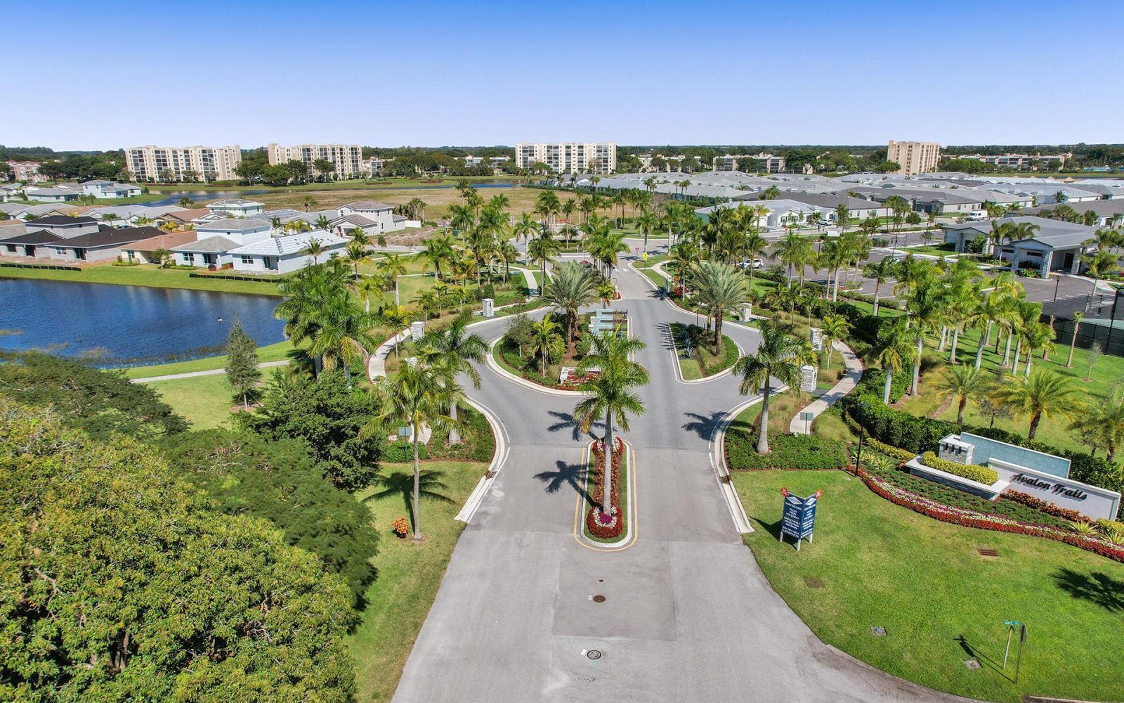 casa en Solera At Avalon Trails por 13th Floor Homes