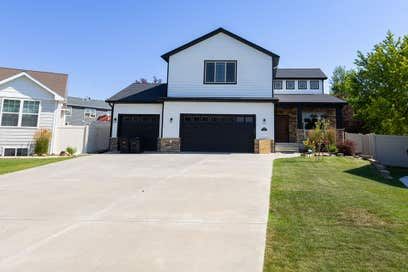 3015 Cove Creek Circle. Billings, MT 59106