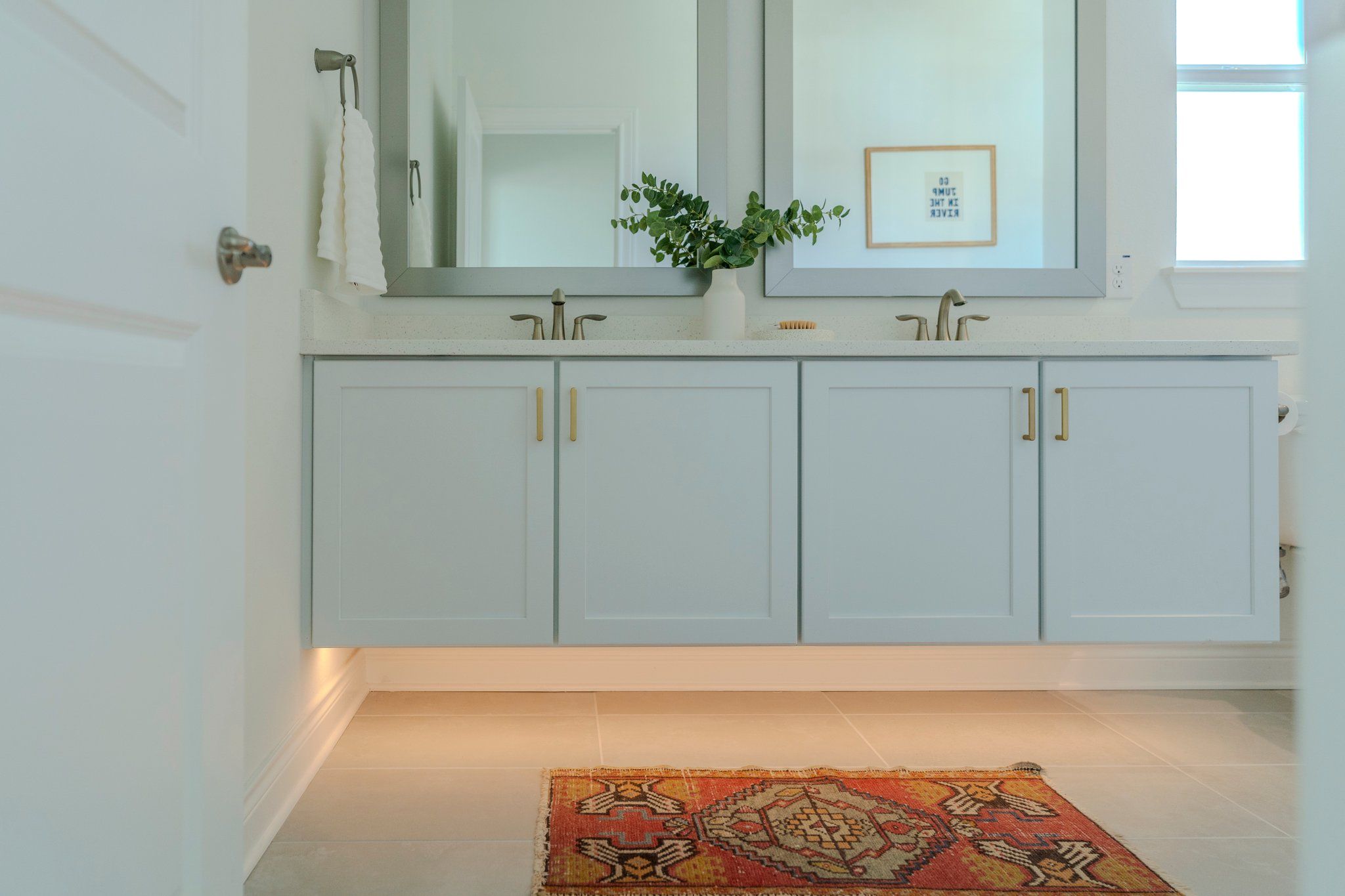 New Braunfels: Town Creek por Wes Peoples Homes en Austin Texas