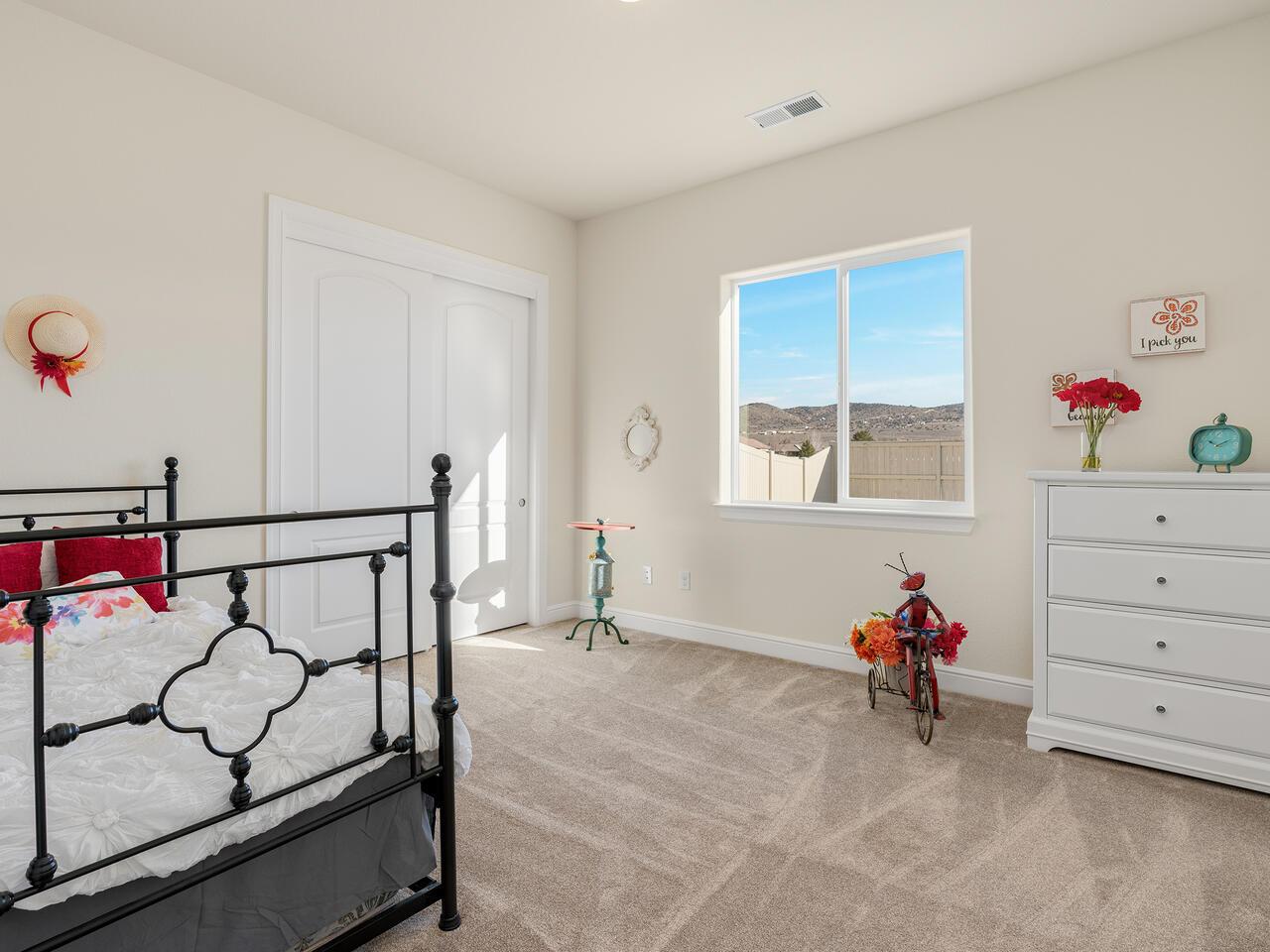 casa en The Estates At Mystic Mountain por Artisan Homes