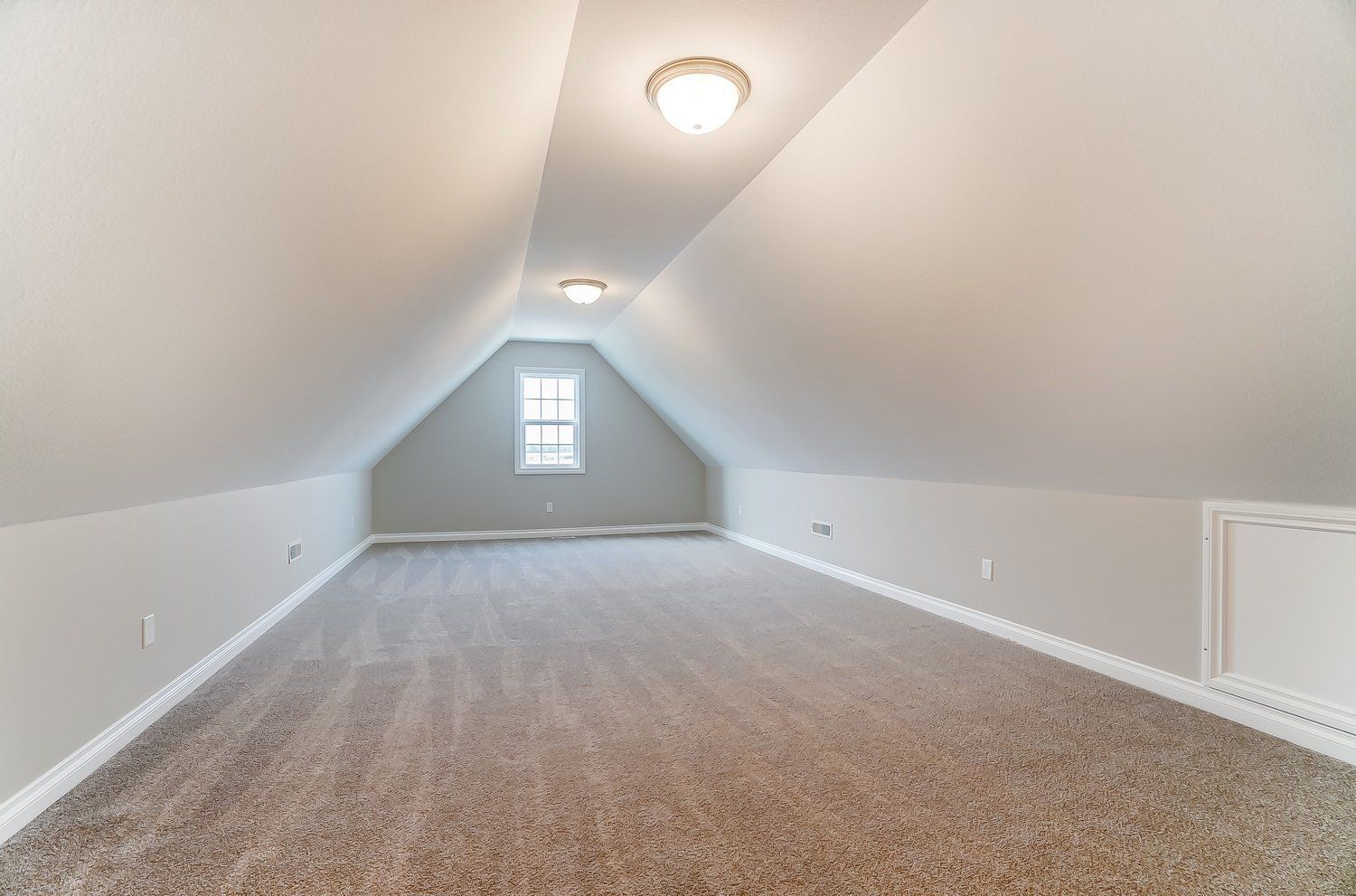 The Village At Riverbend por McCarthy Builders Inc. en Toledo Ohio