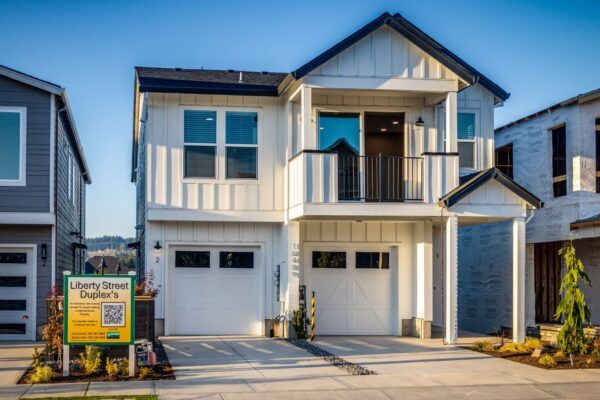 Lancaster Park Townhomes por Arbor Homes en Portland-Vancouver Oregon
