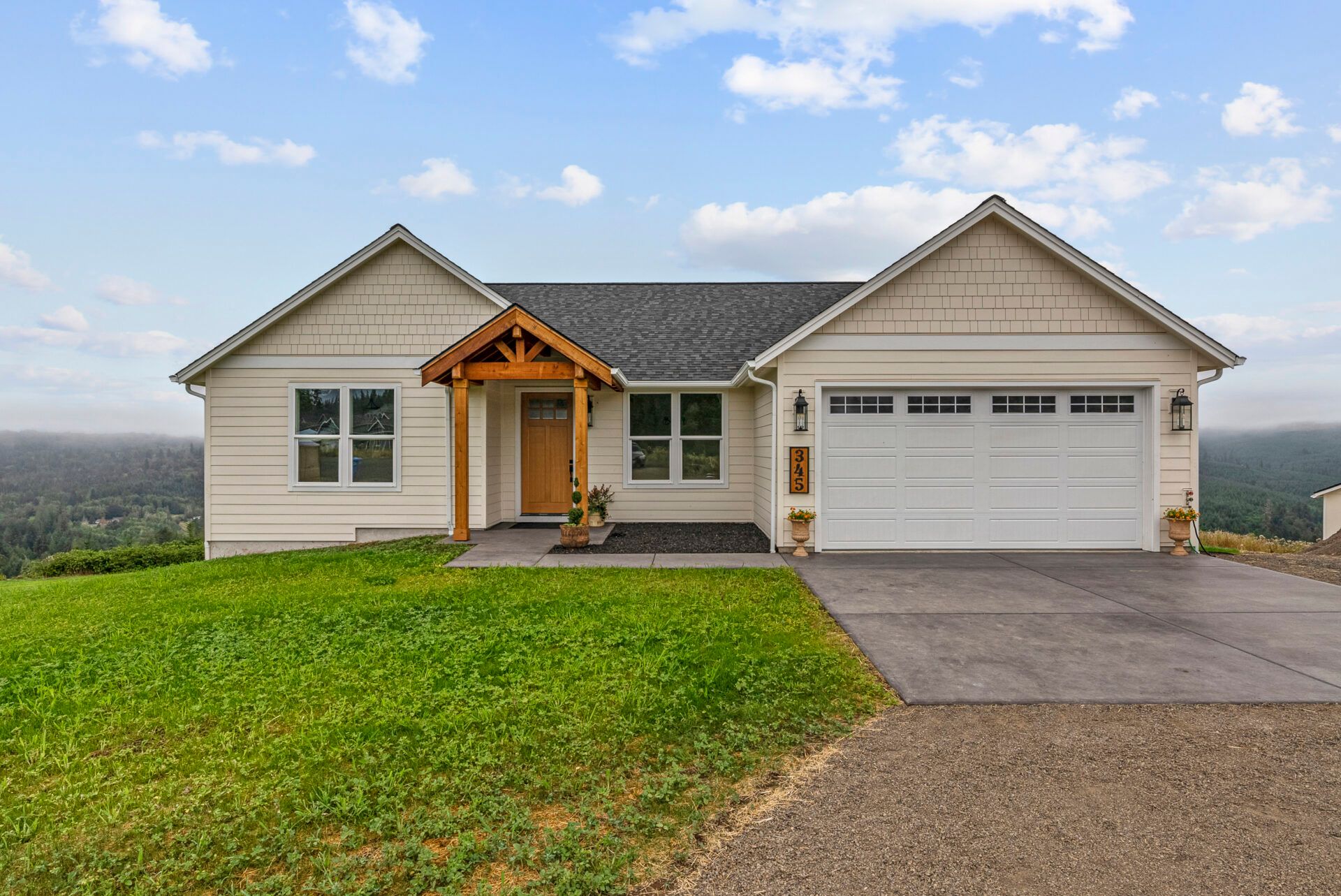 casa en Newrock Homes Inc. por Newrock Homes Inc.