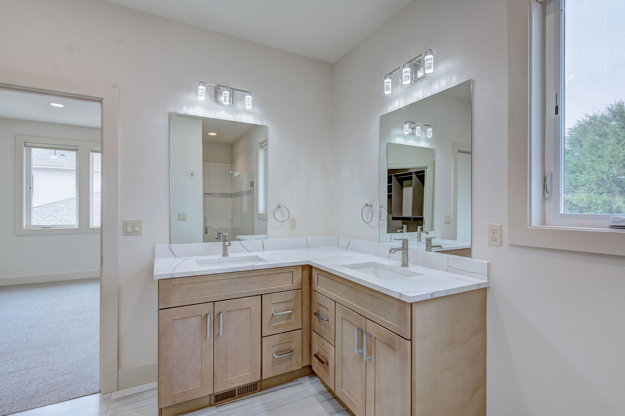 EDY Construction por E.D.Y. Construction, Inc. en Seattle-Bellevue Washington