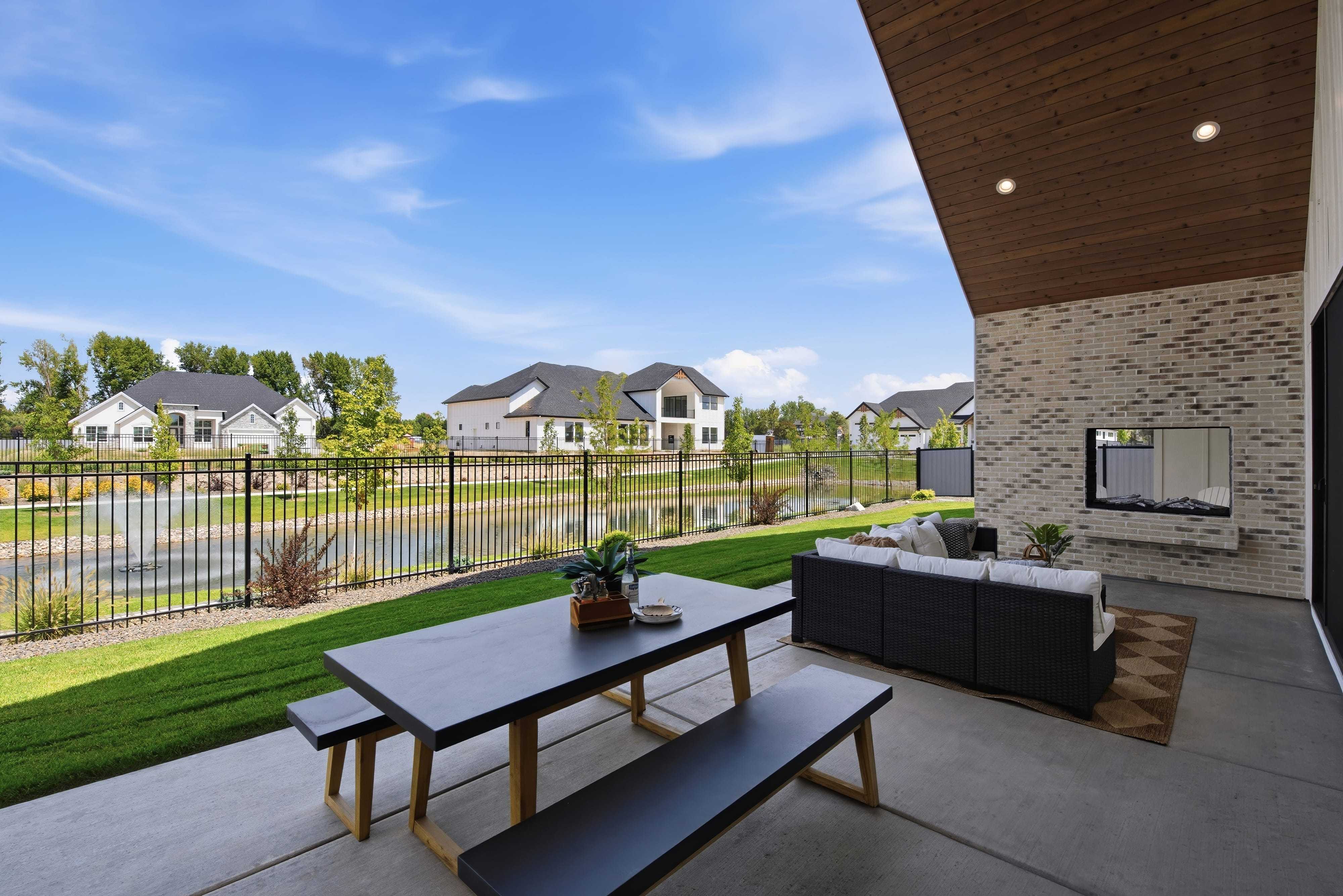 casa en Soaring Feather por Woodbridge Pacific