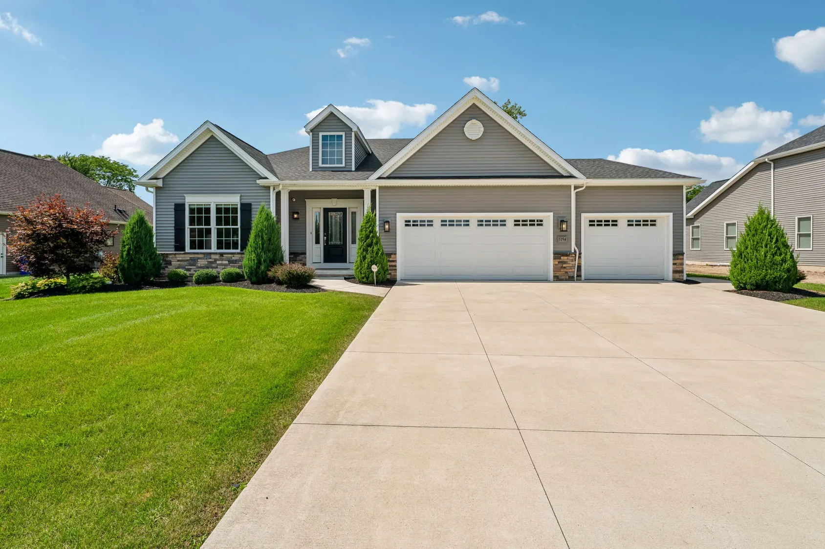 casa en Essex Ridge por Essex Homes of Western