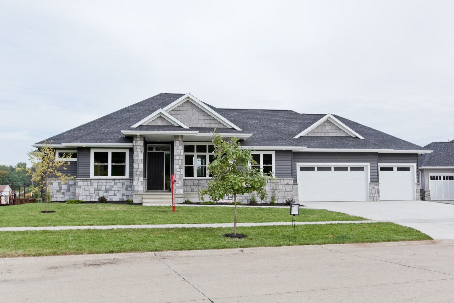 casa en Precision Builders por Precision Builders