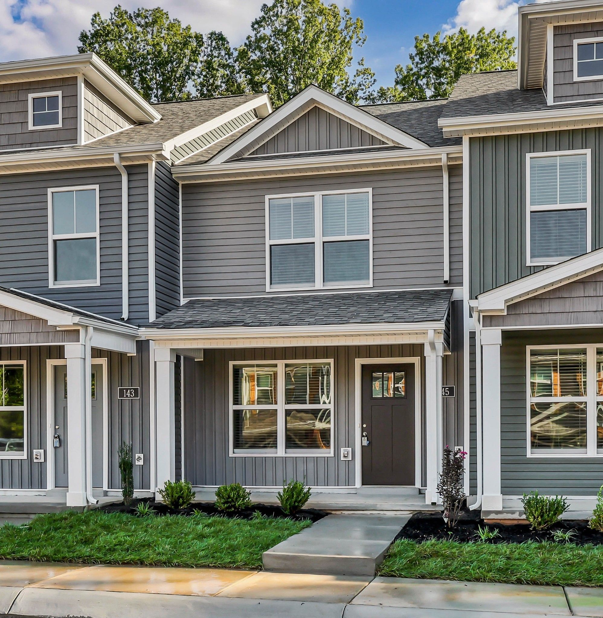 The Quarry Townhomes Hawkins Homes LLC por Hawkins Homes LLC en Clarksville Tennessee