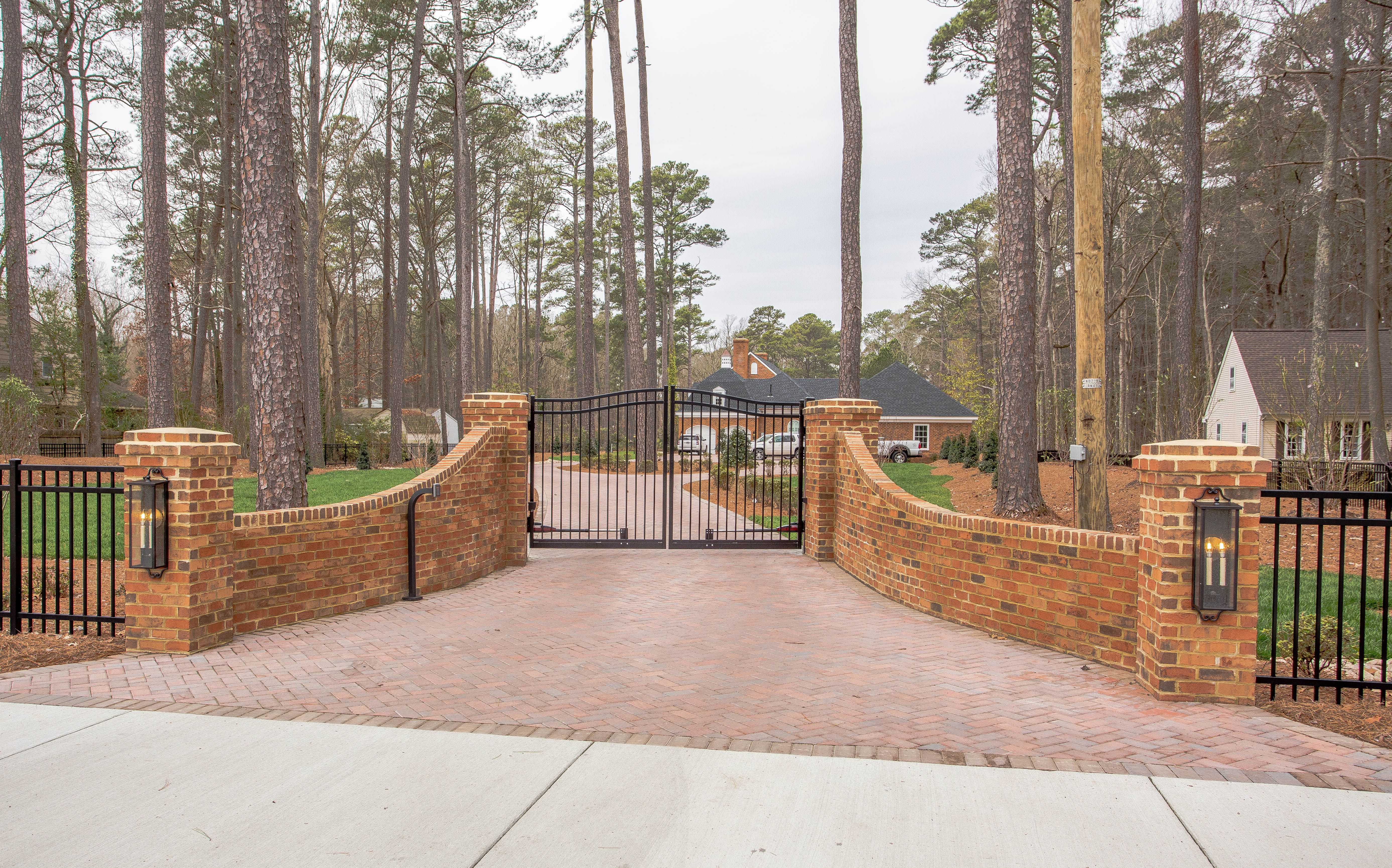casa en J & R Custom Builders LLC por J & R Custom Builders LLC