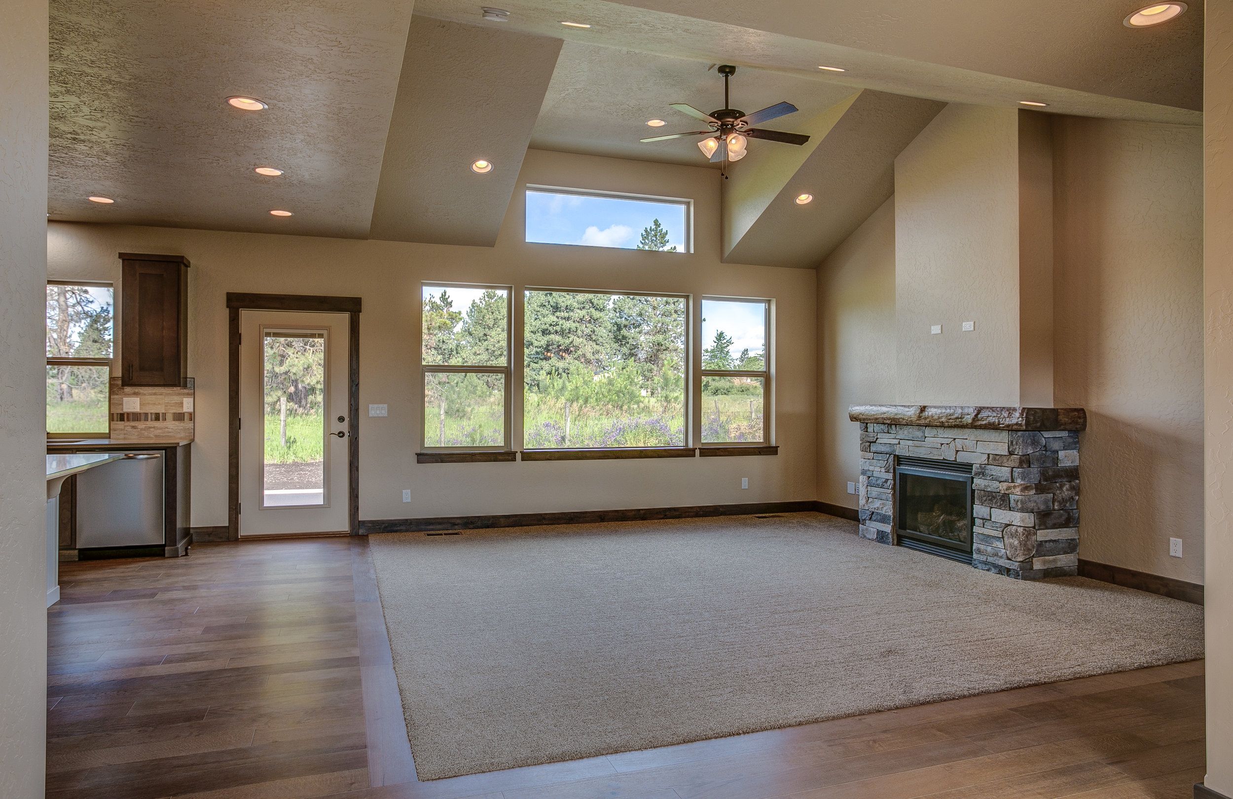 casa en AXIOM Homes, Inc. por AXIOM Homes, Inc.