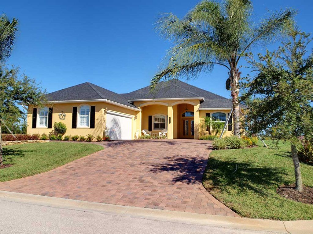 casa en T. E. James Custom Homes por T. E. James Custom Homes