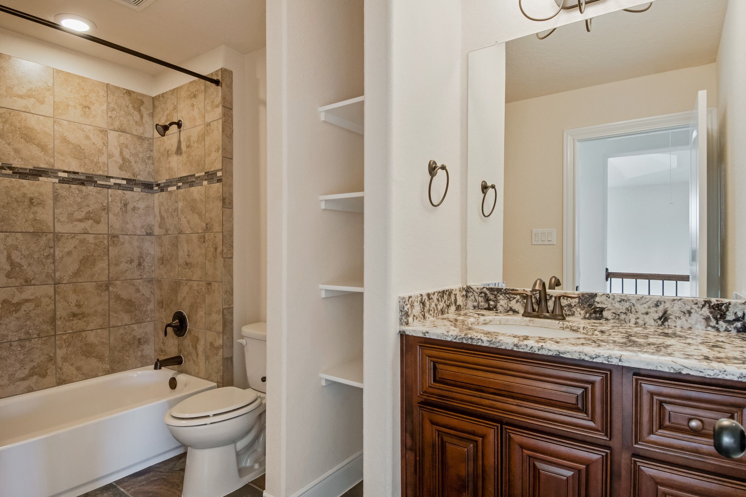 Roberts - Everview Homes: San Antonio, Texas - Everview Homes