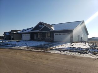Montgomery Home Builders Inc. por Montgomery Home Builders Inc. en Springfield Illinois