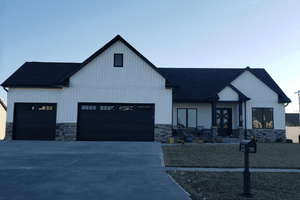 casa en Montgomery Home Builders Inc. por Montgomery Home Builders Inc.