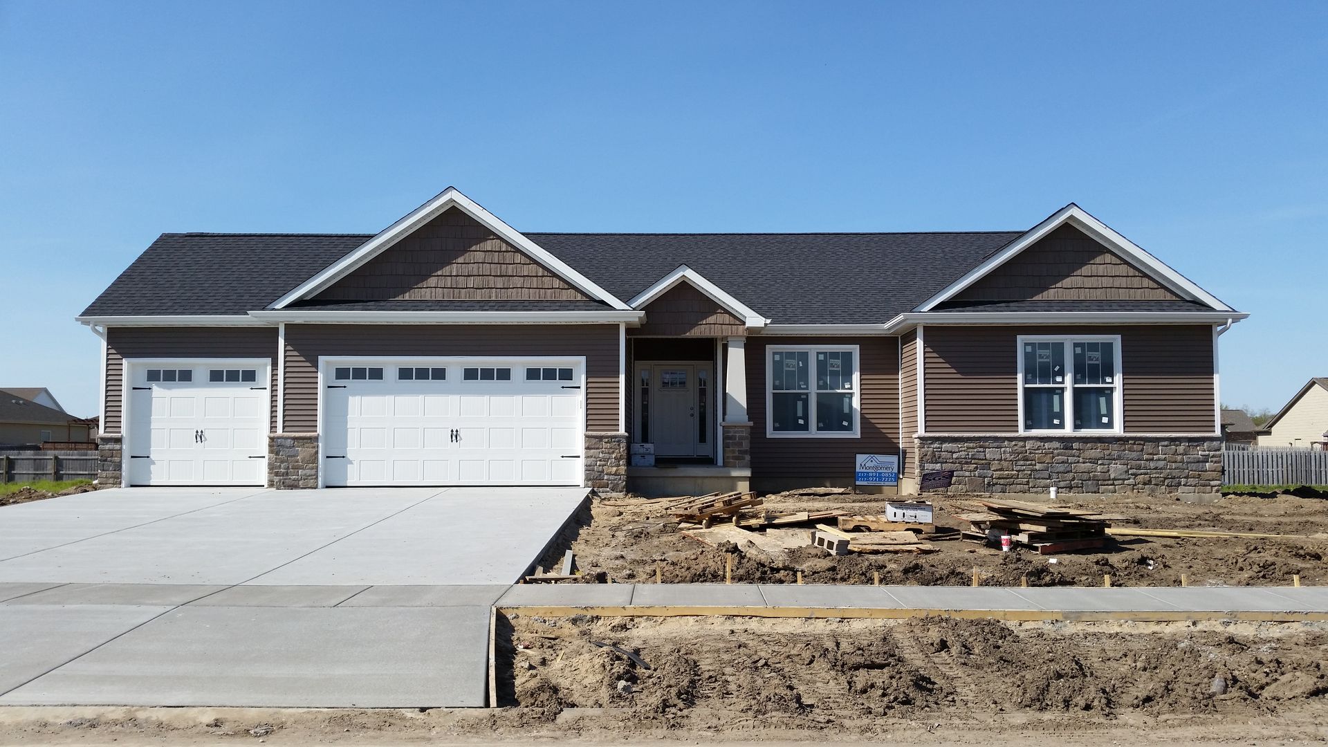 casa en Montgomery Home Builders Inc. por Montgomery Home Builders Inc.