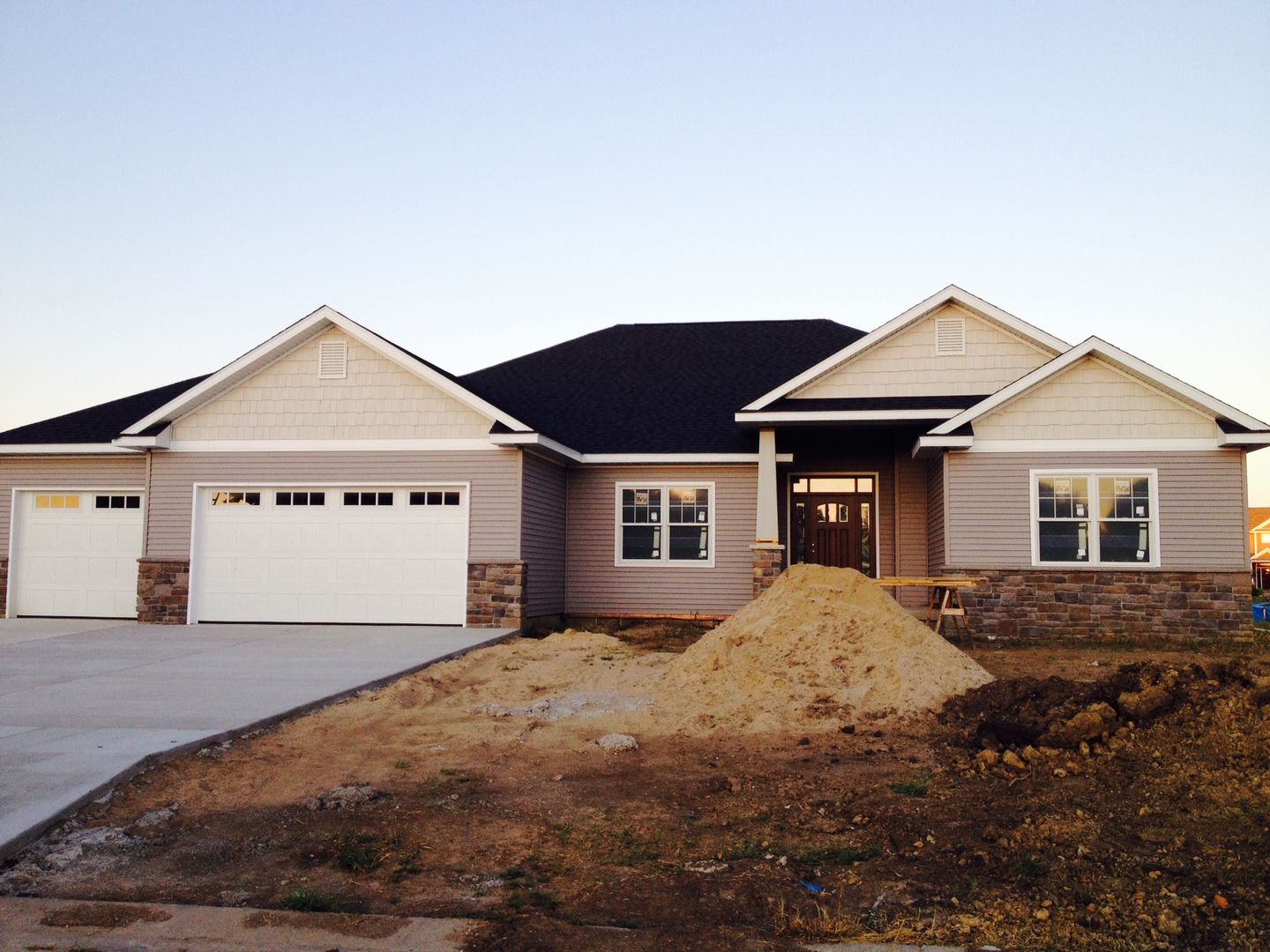 casa en Montgomery Home Builders Inc. por Montgomery Home Builders Inc.