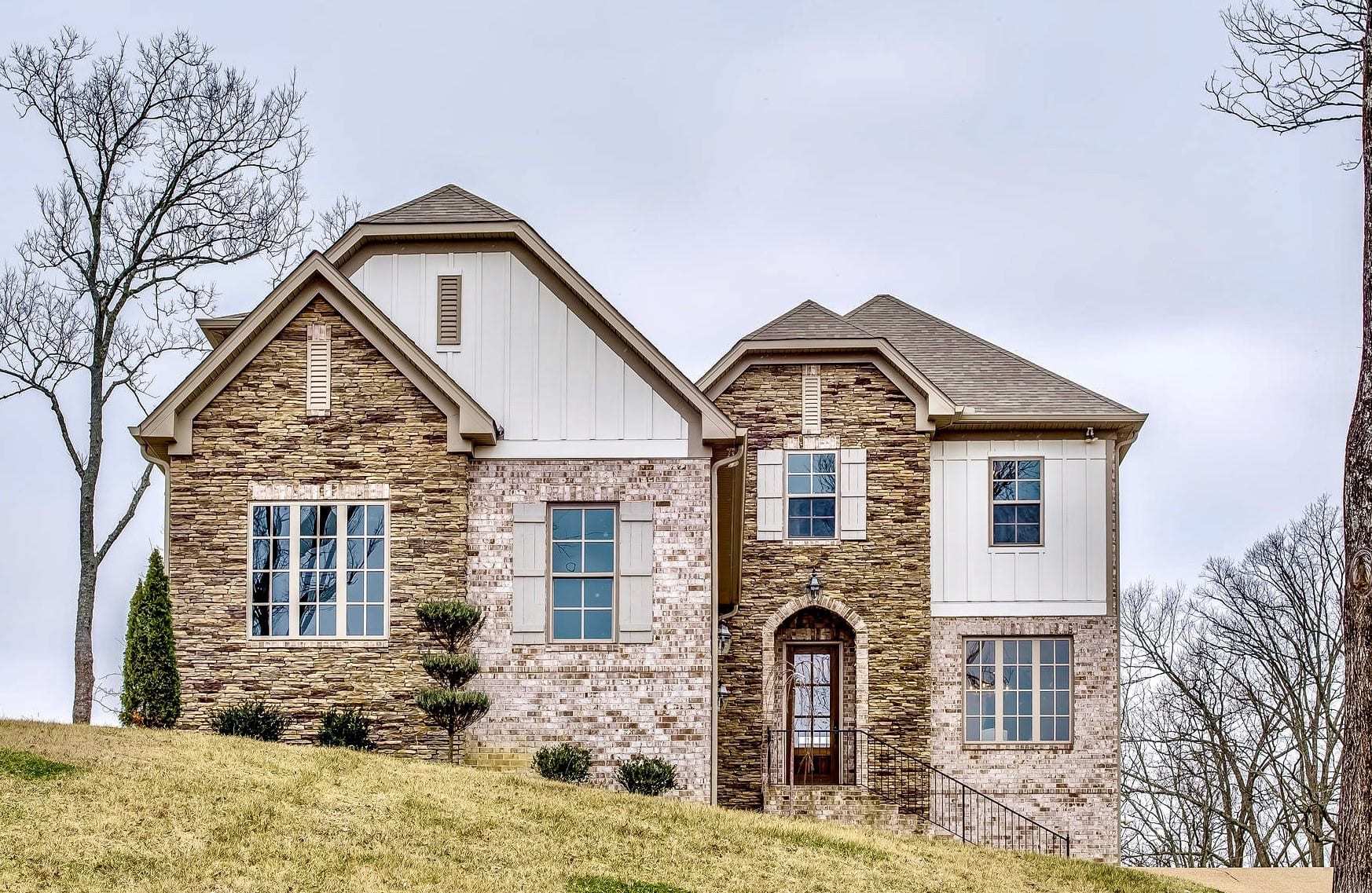 1061 Cedar Ridge Ln. Versailles, KY 40383