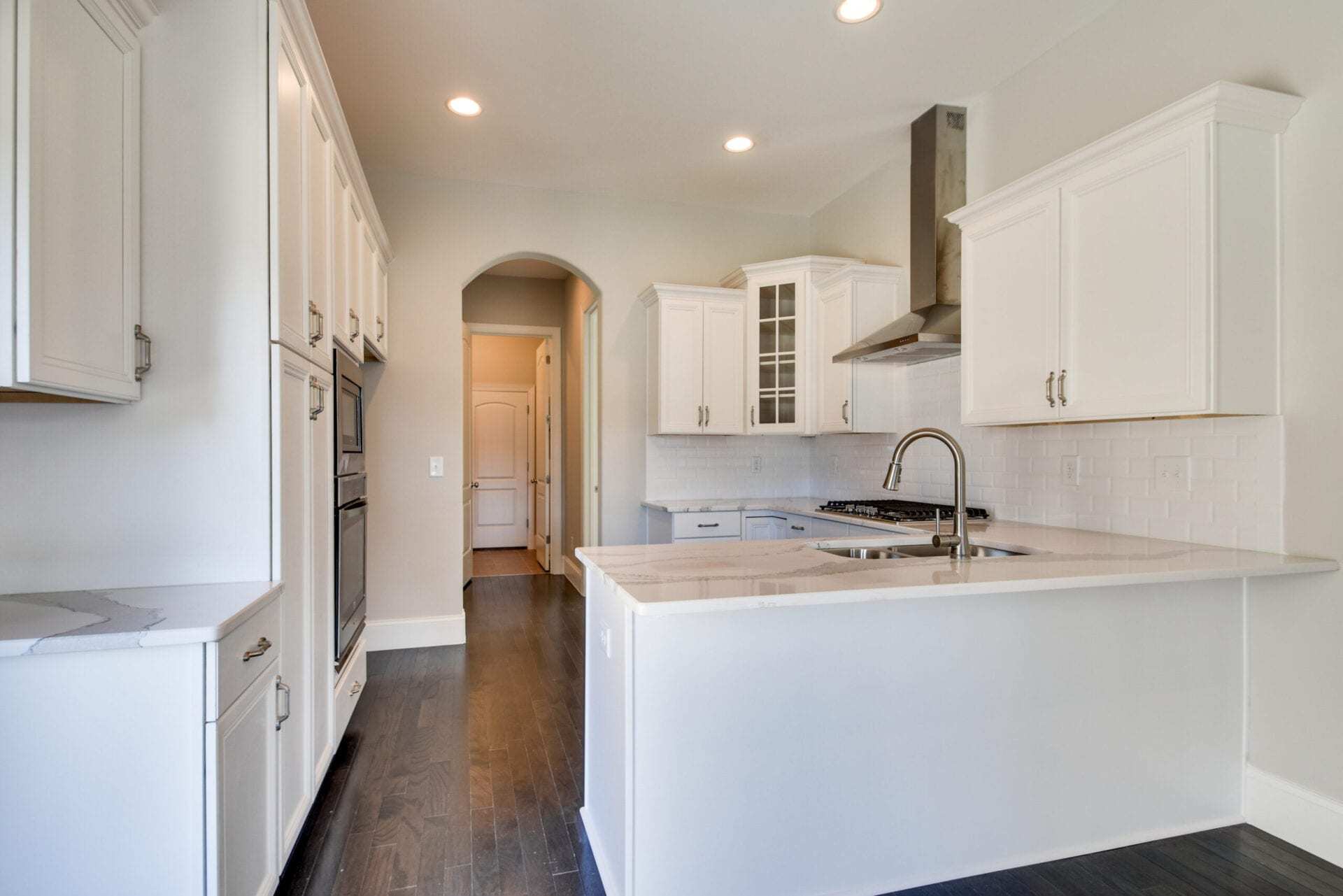 100 Macaw Ln. La Vergne, TN 37086