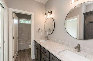 Precision Builders por Precision Builders en Cedar Rapids Iowa