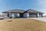 casa en Precision Builders por Precision Builders
