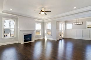 Aden Woods Of Castleberry Farms por Celebration Homes en Nashville Tennessee