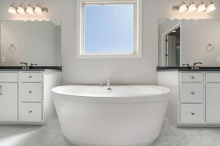 Aden Woods Of Castleberry Farms por Celebration Homes en Nashville Tennessee