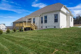 Aden Woods Of Castleberry Farms por Celebration Homes en Nashville Tennessee